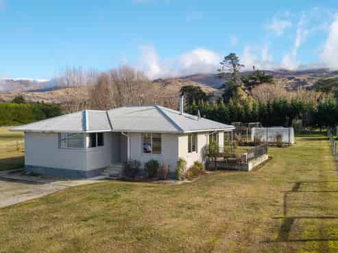 1230 & 1228 Alexandra-Fruitlands Road, Alexandra