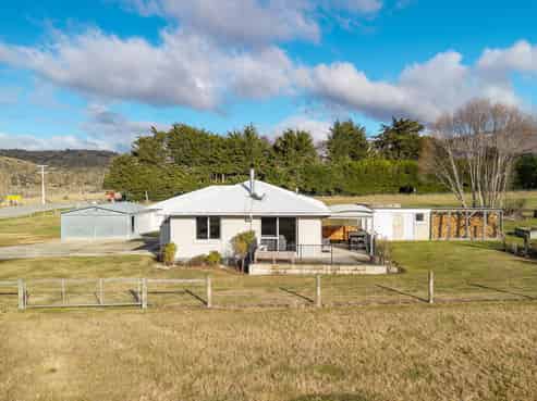1230 & 1228 Alexandra-Fruitlands Road, Alexandra