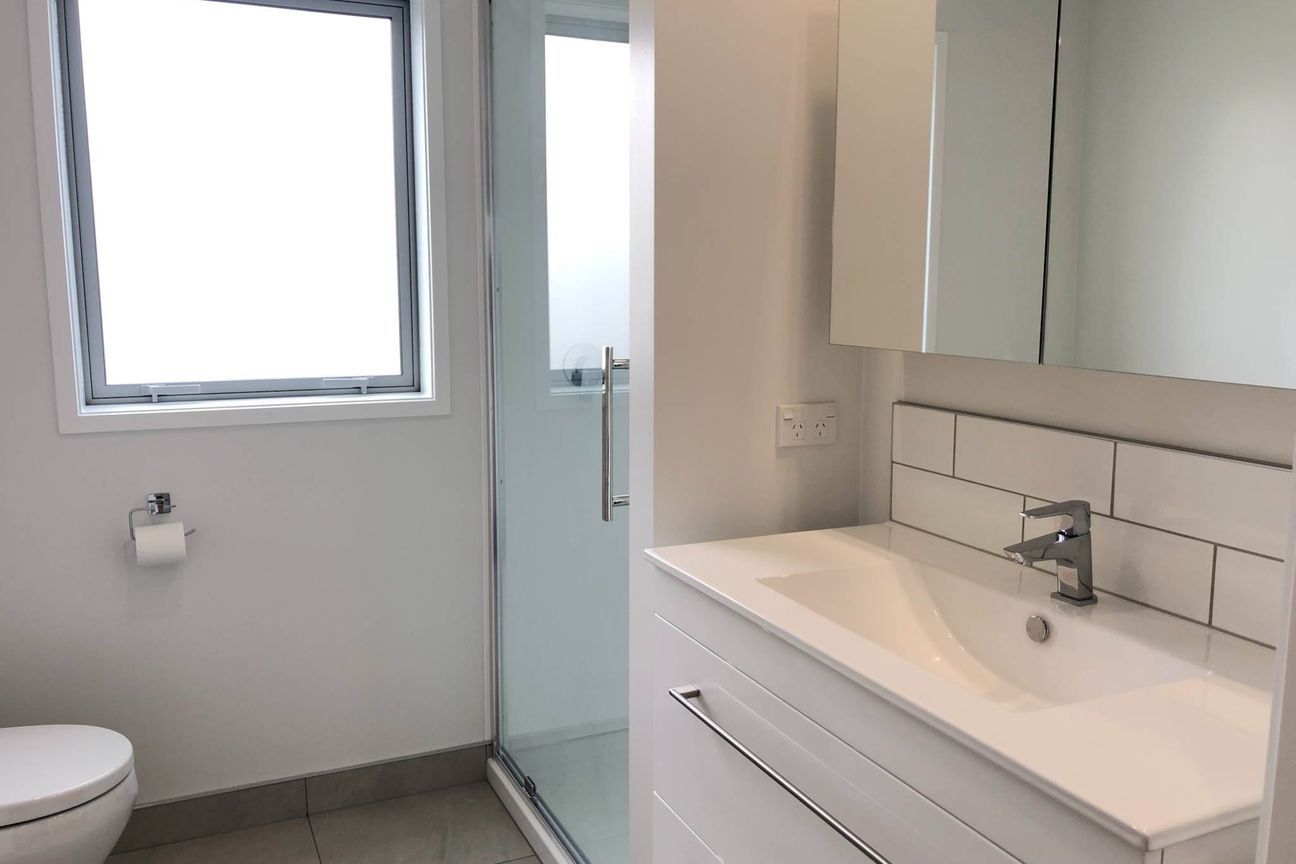 Newly 2 bedroom, 1 bathroom home At Beachlands - View 4