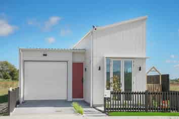 24 Te Taiheke Road, Karaka