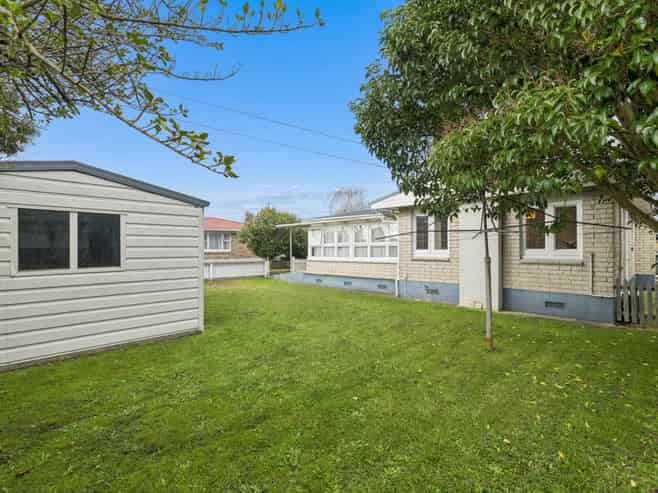 75 Clevedon Road, Papakura