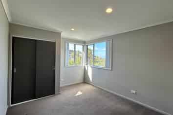 9 Waldorf Crescent, Orewa