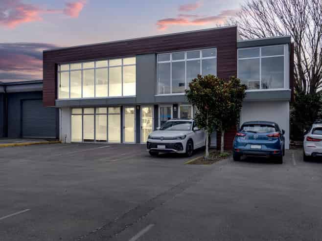 Bright, modern office in Burnside