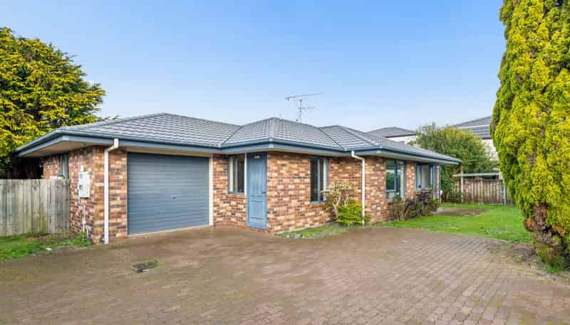 75A Clevedon Road, Papakura