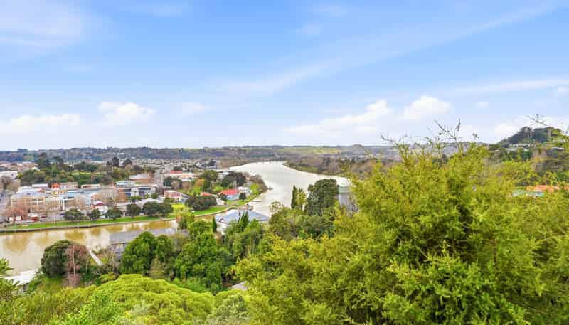 10 Hipango Terrace, Durie Hill