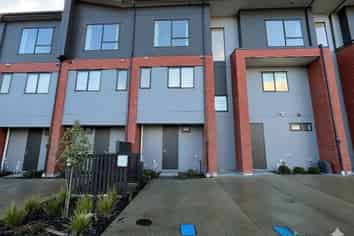 7 Waipuhinui Way, Wiri