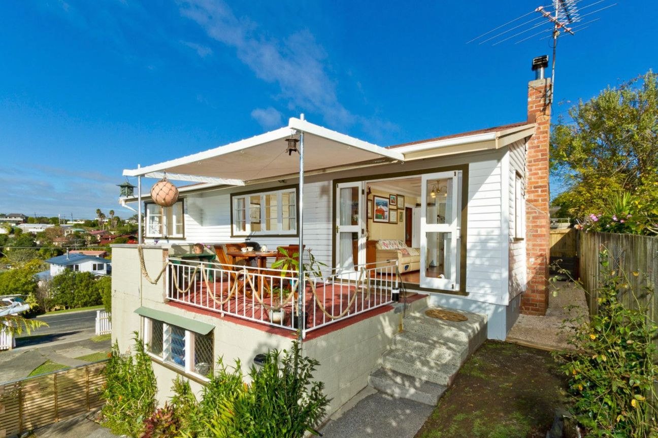 COASTAL OPPORTUNITY WITH A VISION FOR THE FUTURE - Vista 4