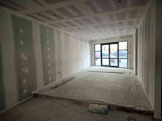 Secure the Entire Building in the Heart of New Lyn