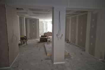 Secure the Entire Building in the Heart of New Lyn