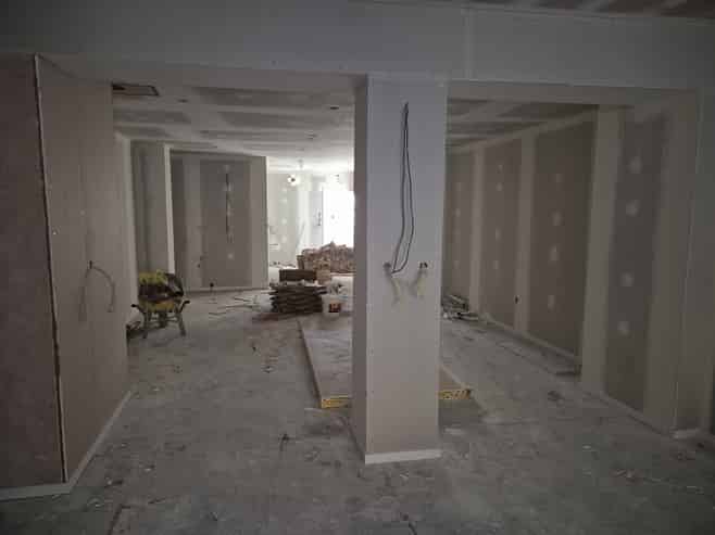 Secure the Entire Building in the Heart of New Lyn