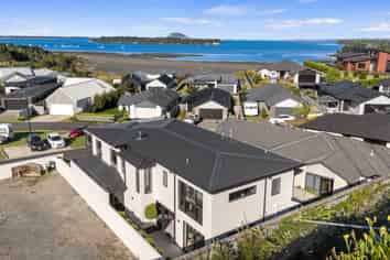 10 Winspear Place, Omokoroa