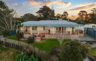23 Waitakere Road, Waitakere
