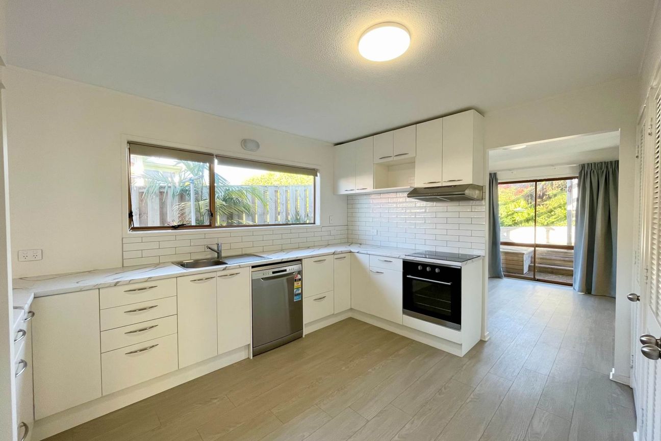 3 Bed 2 Bath Family Home in Ellerslie - Vista 3