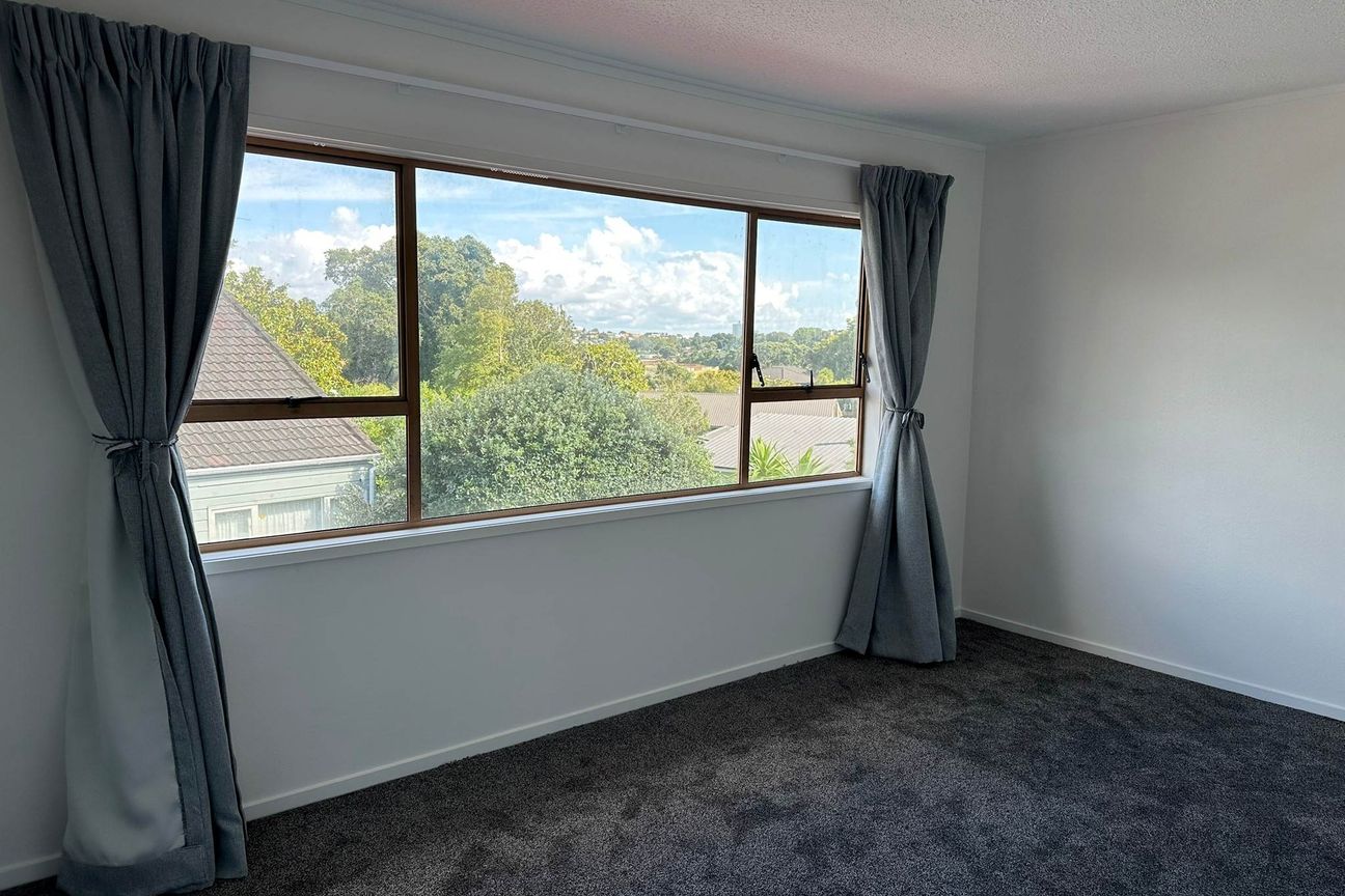 3 Bed 2 Bath Family Home in Ellerslie - Fler