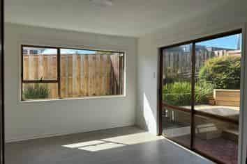2/5 Pukerangi Crescent, Ellerslie