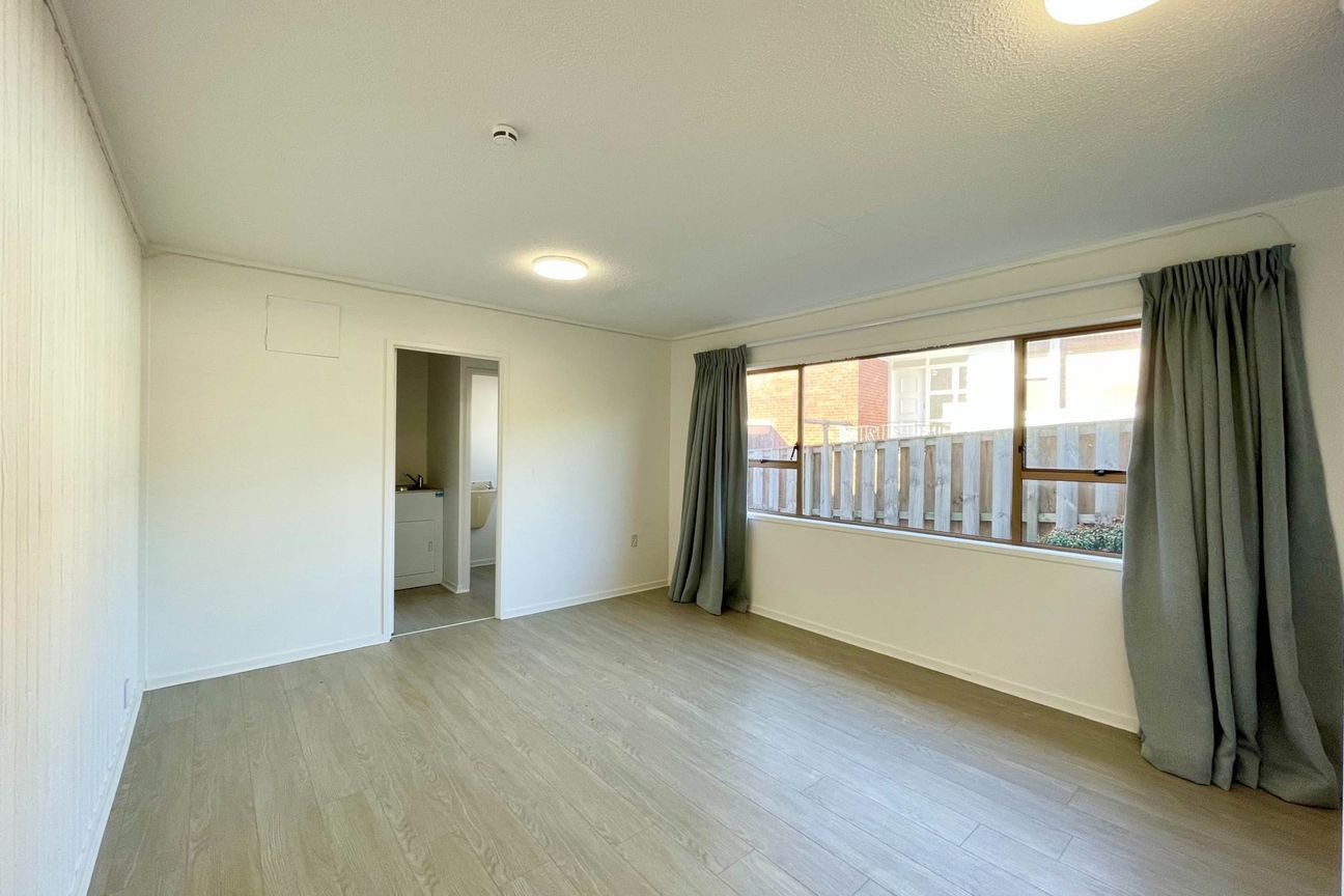 3 Bed 2 Bath Family Home in Ellerslie - Vista 5