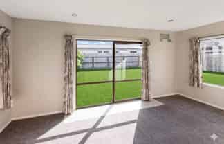 3c Earlsworth Road, Mangere East