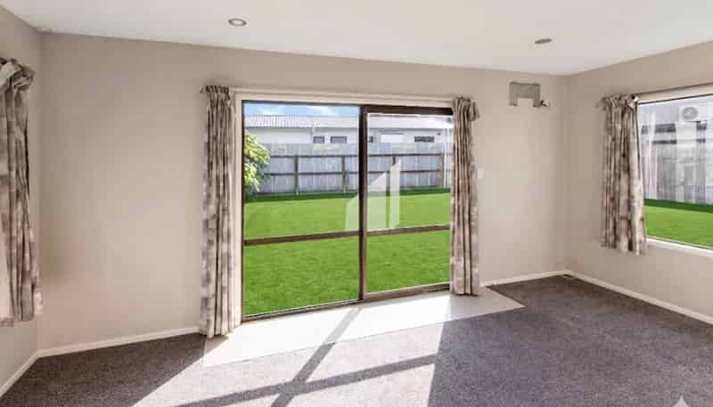 3c Earlsworth Road, Mangere East