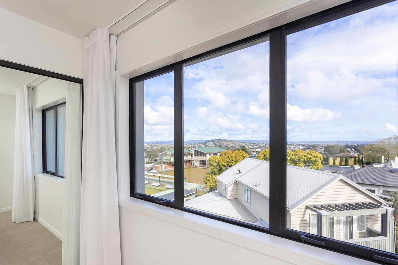 Stunning 3 Bedroom, 3 Bathroom Townhouse with Double Garage - Ansicht 5