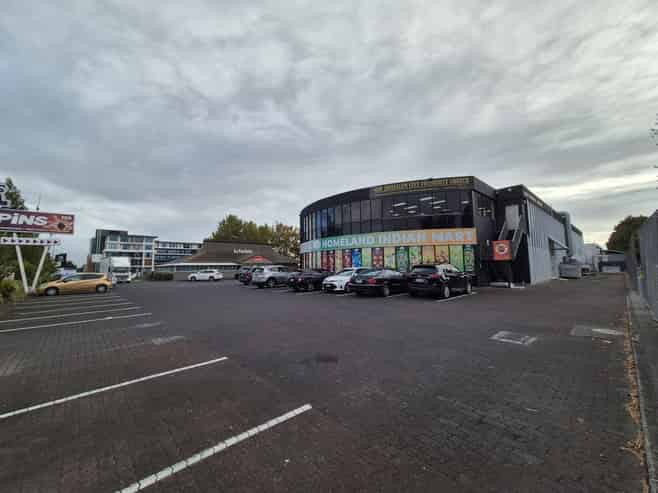 High profile Lincoln Road lease assignment