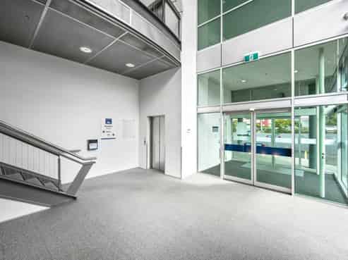 Prominent Lincoln Road office. 1,113sqm + 21 parks