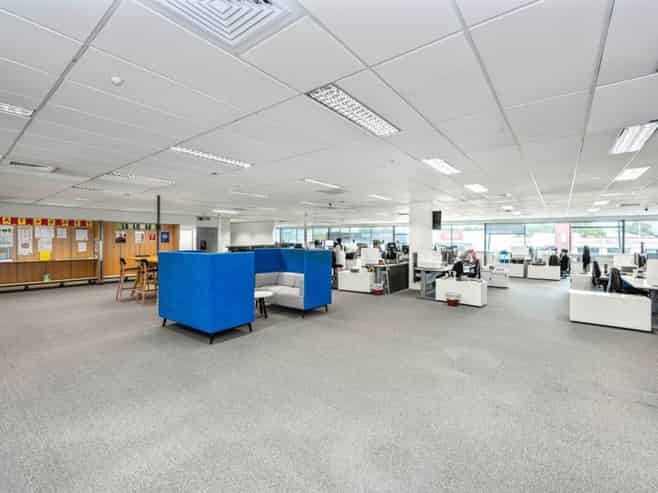 Prominent Lincoln Road office. 1,113sqm + 21 parks