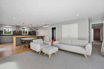 64 Risinghurst Terrace, Lower Shotover