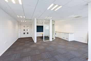 Boutique 56sqm Office Mountaineer