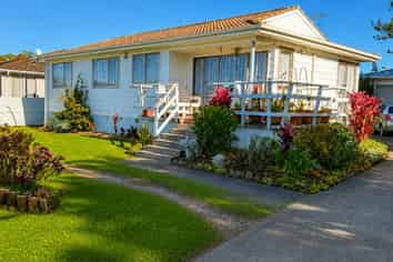 11 Joshua Pl, Weymouth