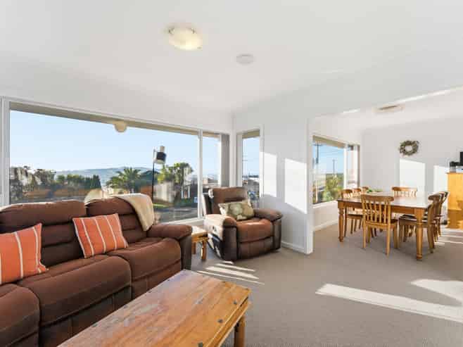69 Earls Road, Saint Clair