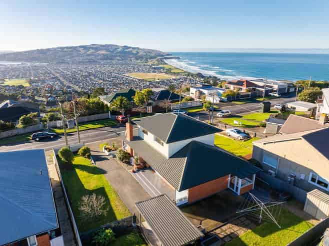 69 Earls Road, Saint Clair