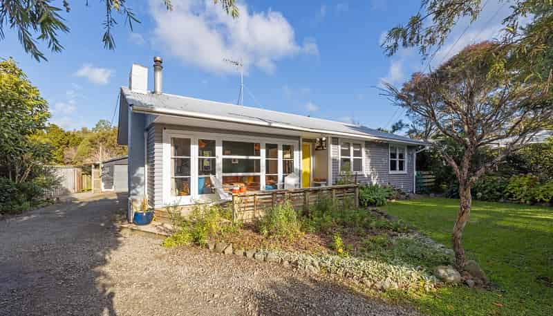 40 Woodward Street East, Featherston