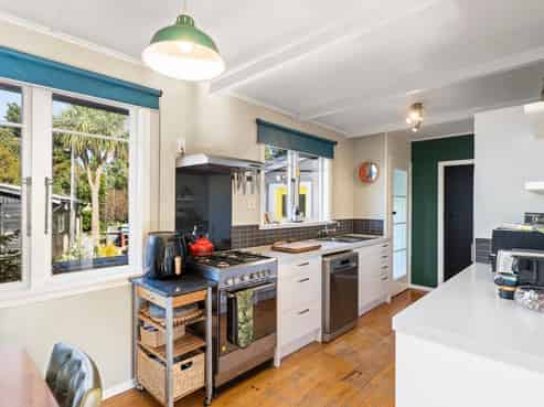 40 Woodward Street East, Featherston