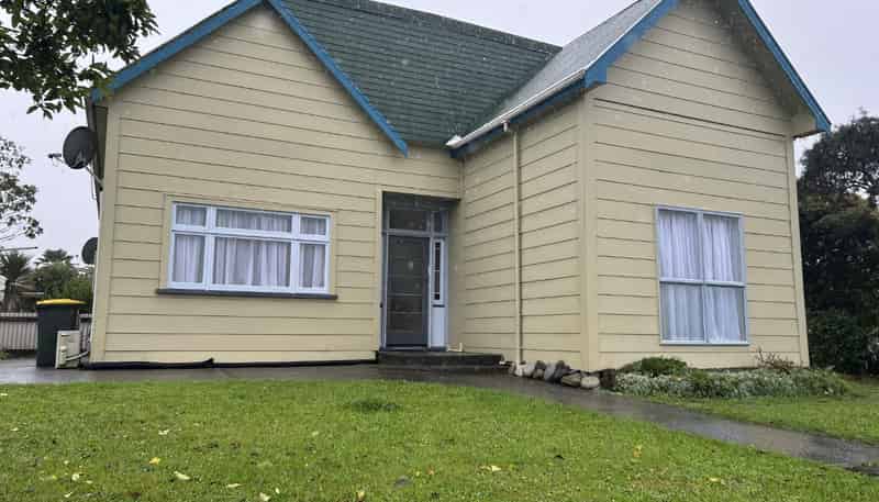 B/202 Hampden Street, Hokitika