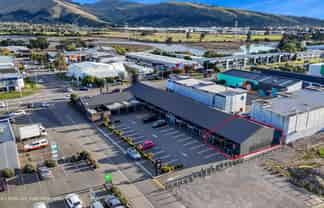 High quality retail opportunity on Ferry Road