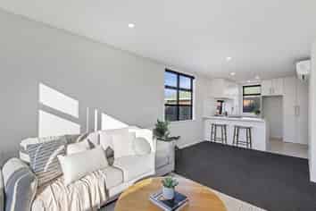 2/68 Barbour Street, Waltham