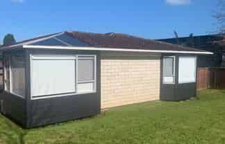 1/17 Hedge Row, Sunnyhills