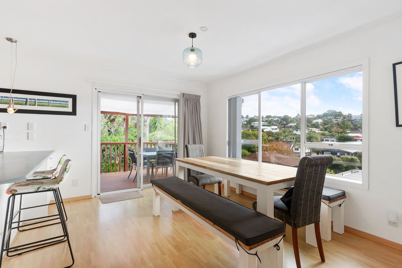 Family Living in the Heart of Mairangi Bay - Mehr