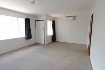 8C Fairleigh Ave, Mount Albert