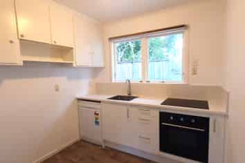 8C Fairleigh Ave, Mount Albert