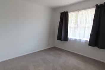 8C Fairleigh Ave, Mount Albert