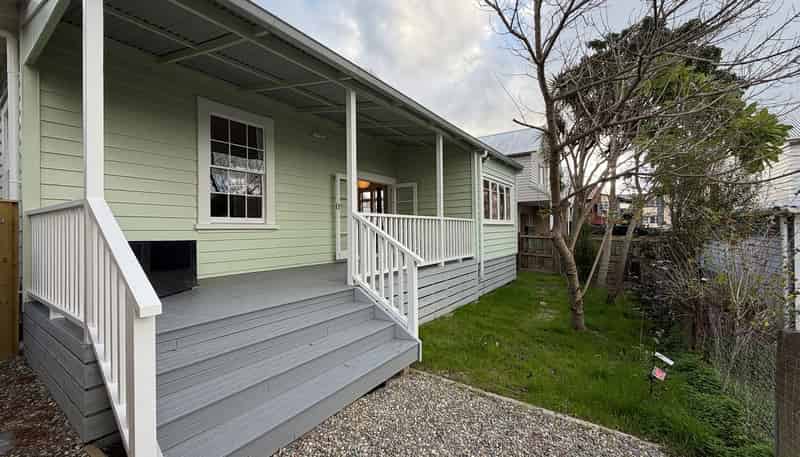 10A Waterbank Crescent, Waterview