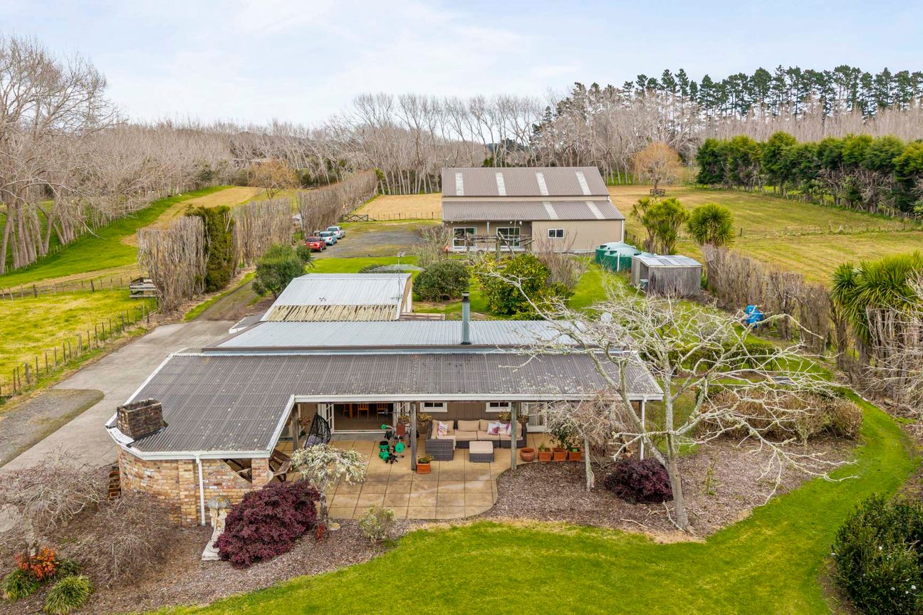 House in Rodney, Riverhead - View 4