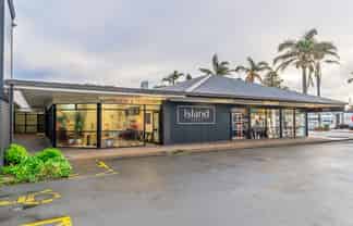 Prime location near Orewa Beach