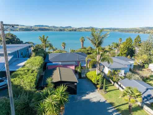 21 Grey Street East, Mangonui