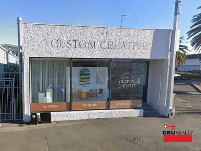 Showroom/Office and Warehouse with good profile