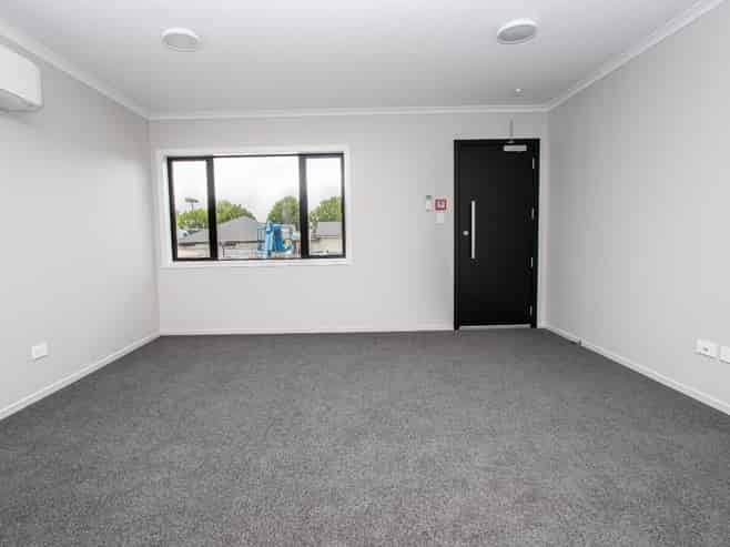 105/17 Vialou Street, Hamilton Central