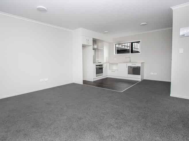 105/17 Vialou Street, Hamilton Central