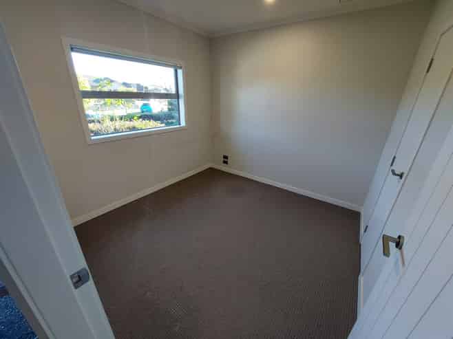 6 Gibbston Close, Huntington
