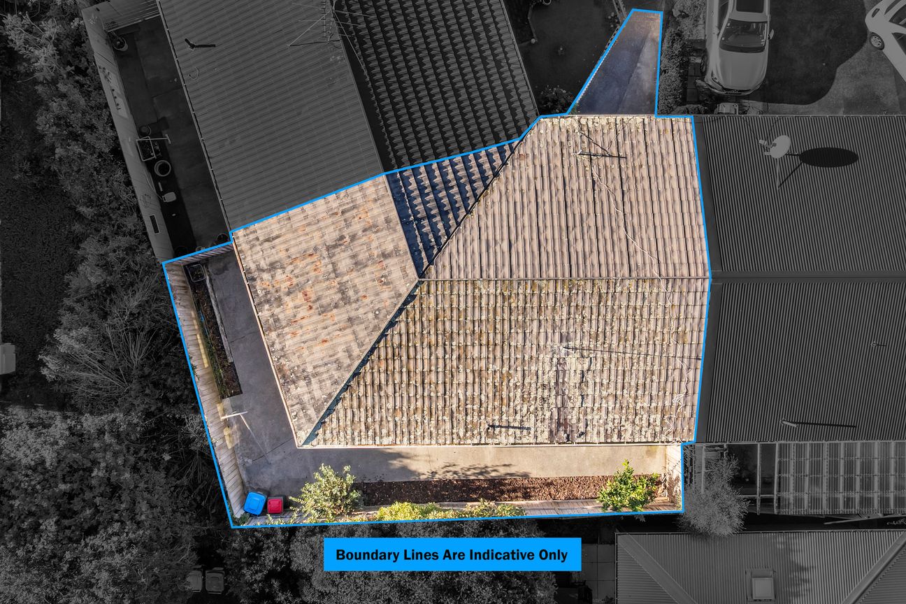 Renovated and Ready to Move in or Rent! - Aanzicht 6